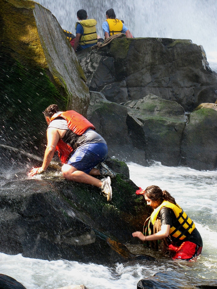Braving the rocks for Pacific Lamprey