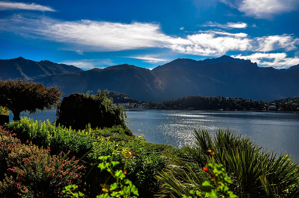 Italy lake mountains