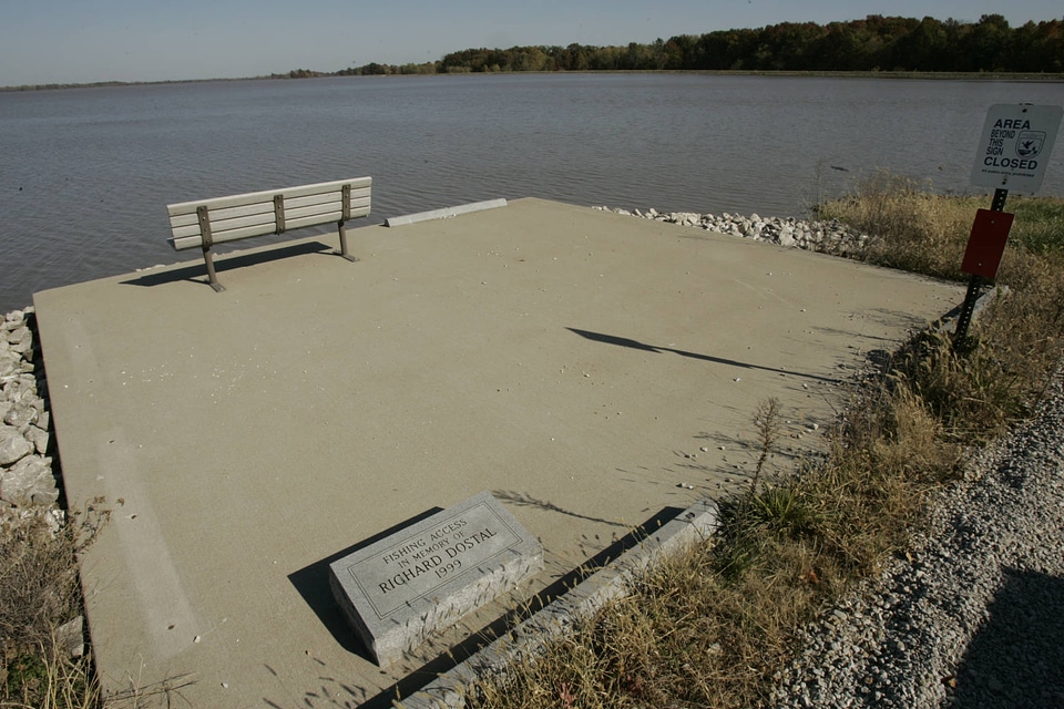 Bench set to overlook lake