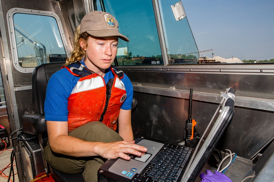 Fishery biologist monitors acoustic hydrophone data-2