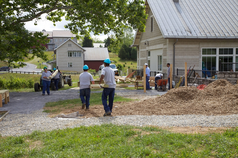 Construction of outdoor classroom-2