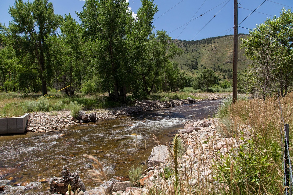 Free flowing stream