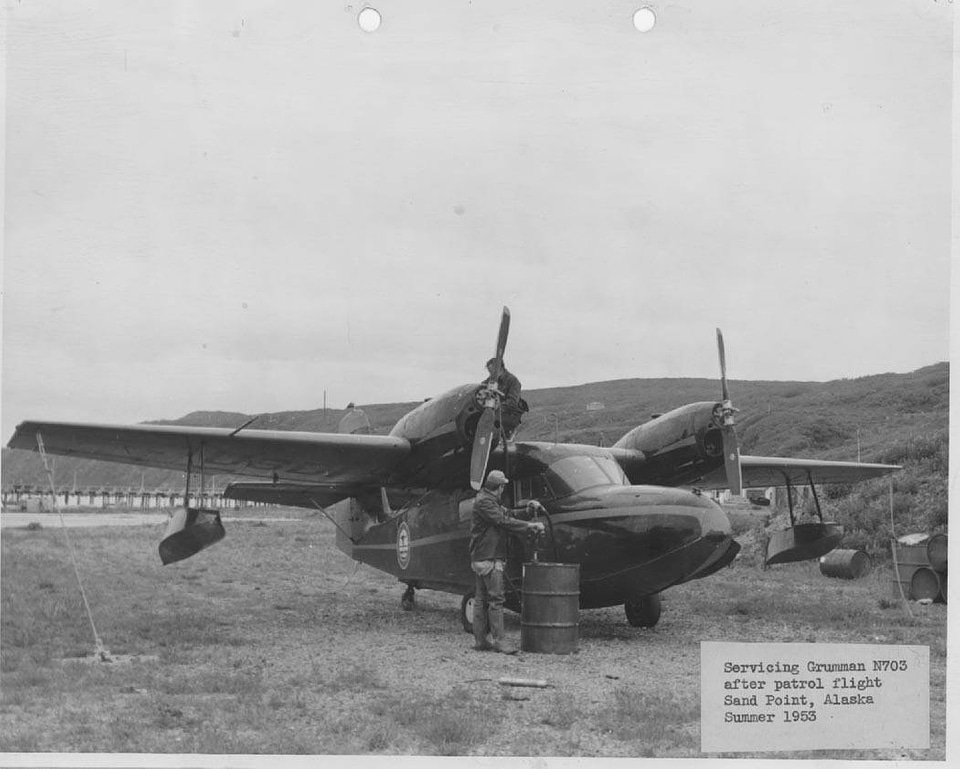 Servicing Grumman Widgeon N703 in 1953