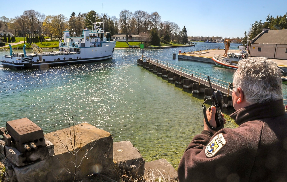 FWS guides MV Spencer Baird into port-3