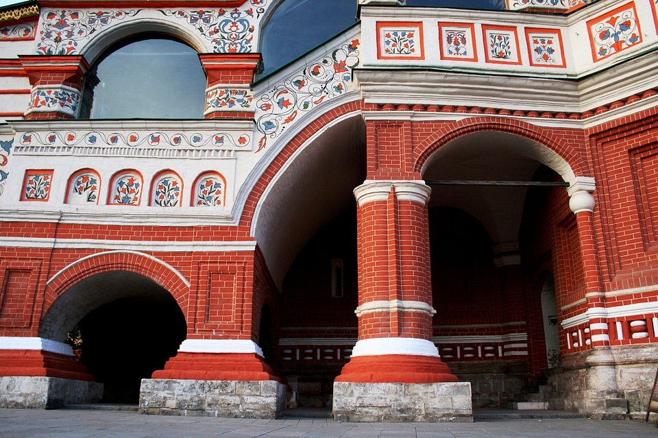 Red square detail intricate