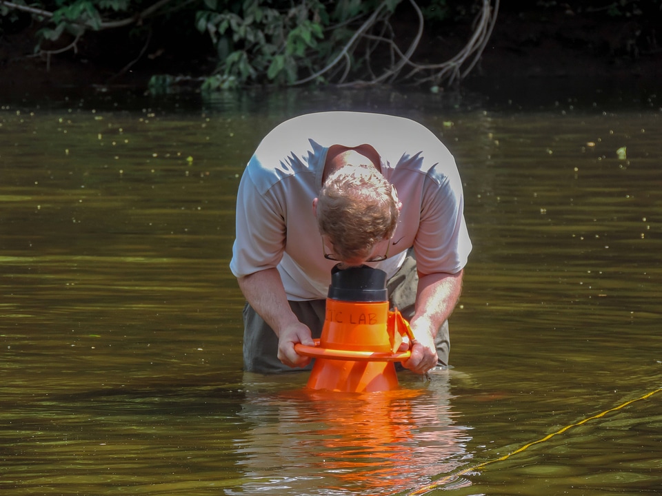 Student surveying freshwater mussels-1