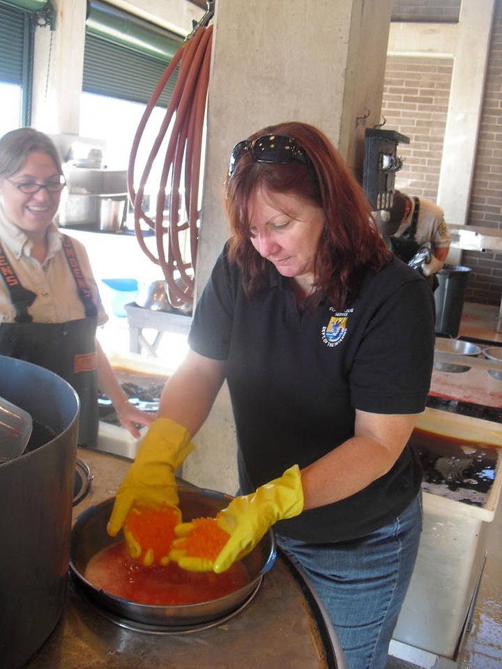 Mixing Harvested Eggs with Water and Milt