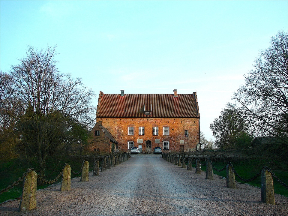 Mansion architecture sky
