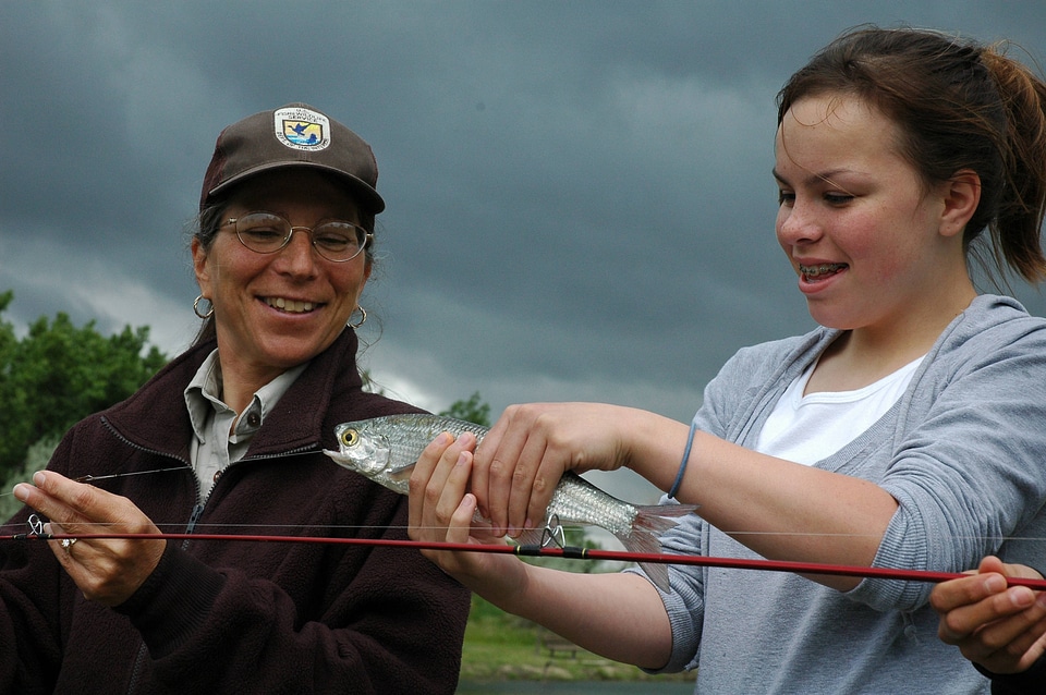 Kids fishing at the refuge