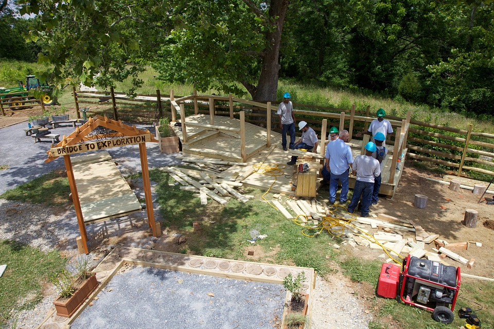 Construction of outdoor classroom-1