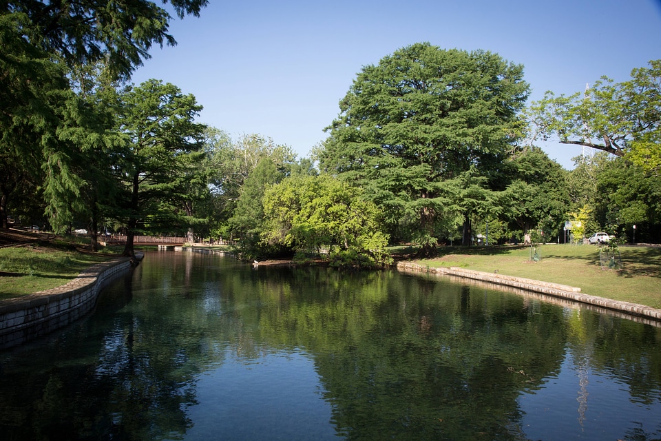 Landa Park Spring-2