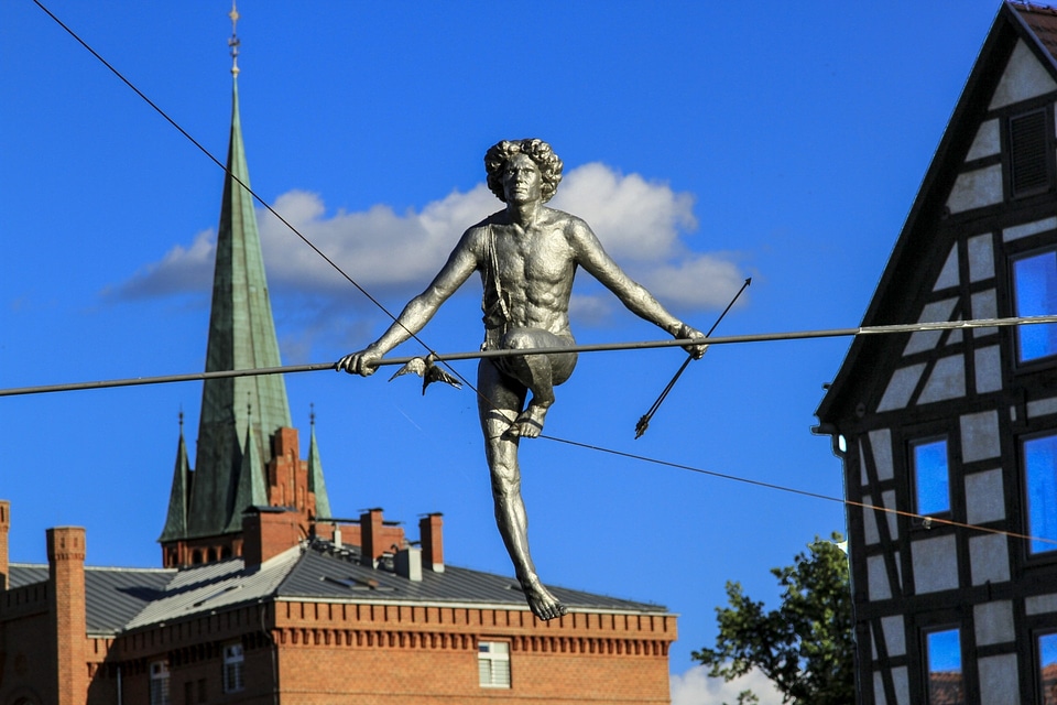 Sculpture monument statue