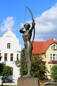 Sculpture monument statue