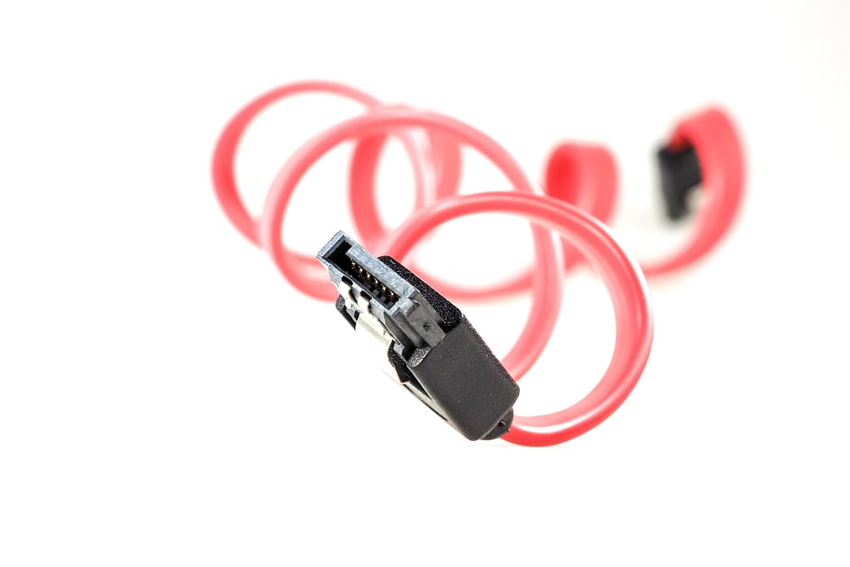 S-ata connection plug