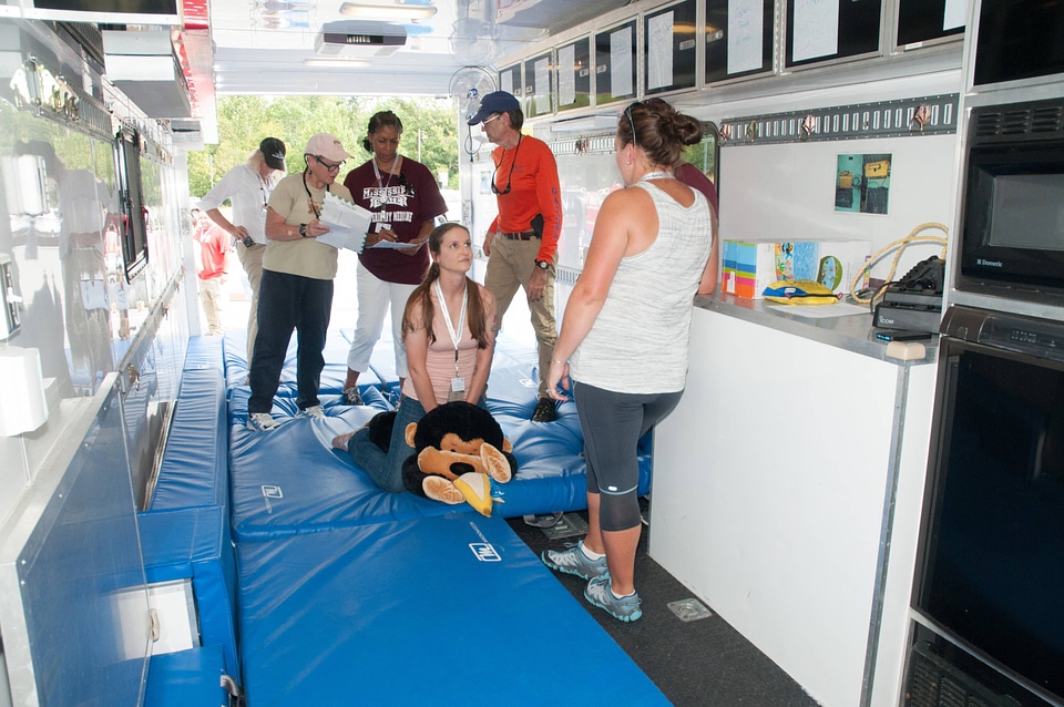 Marine Mammal Stranding Course at NCTC-3