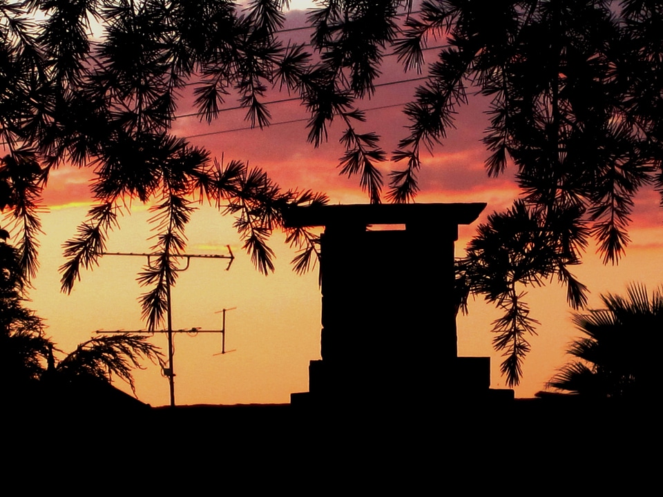 Pillar silhouette contrast