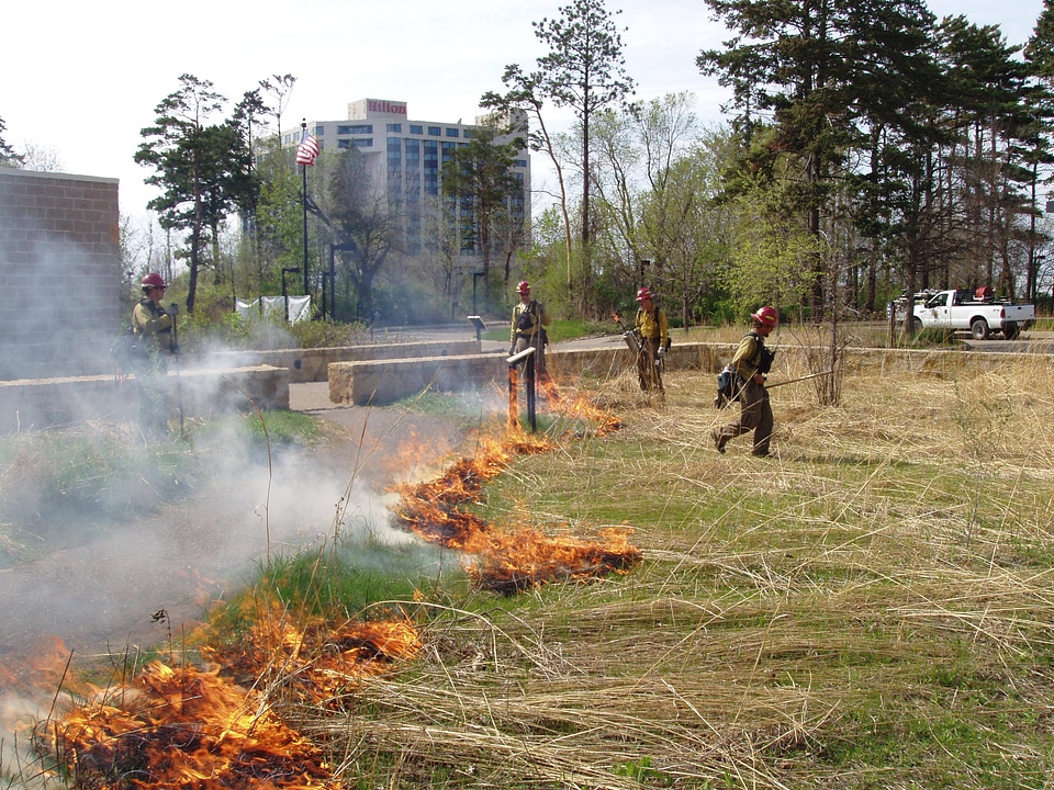 Minnesota Valley headquarters WUI burn