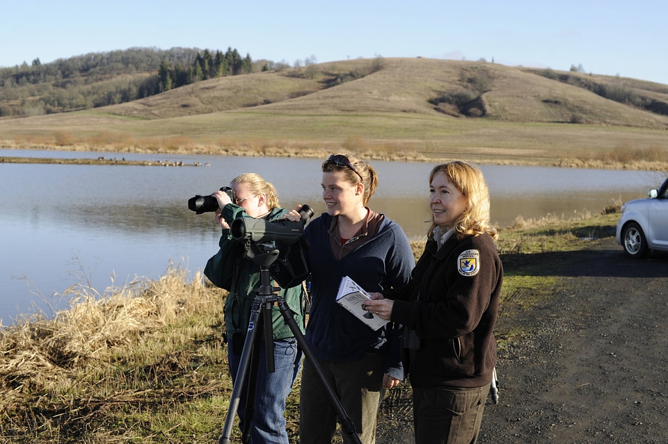 Bird watching at Baskett Slough NWR