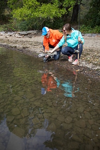 Young couple releases a Fall Salmon-1