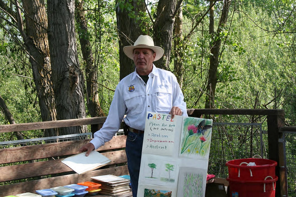 Art activities in the outdoors at the Stone Lakes National Wildlife Refuge.