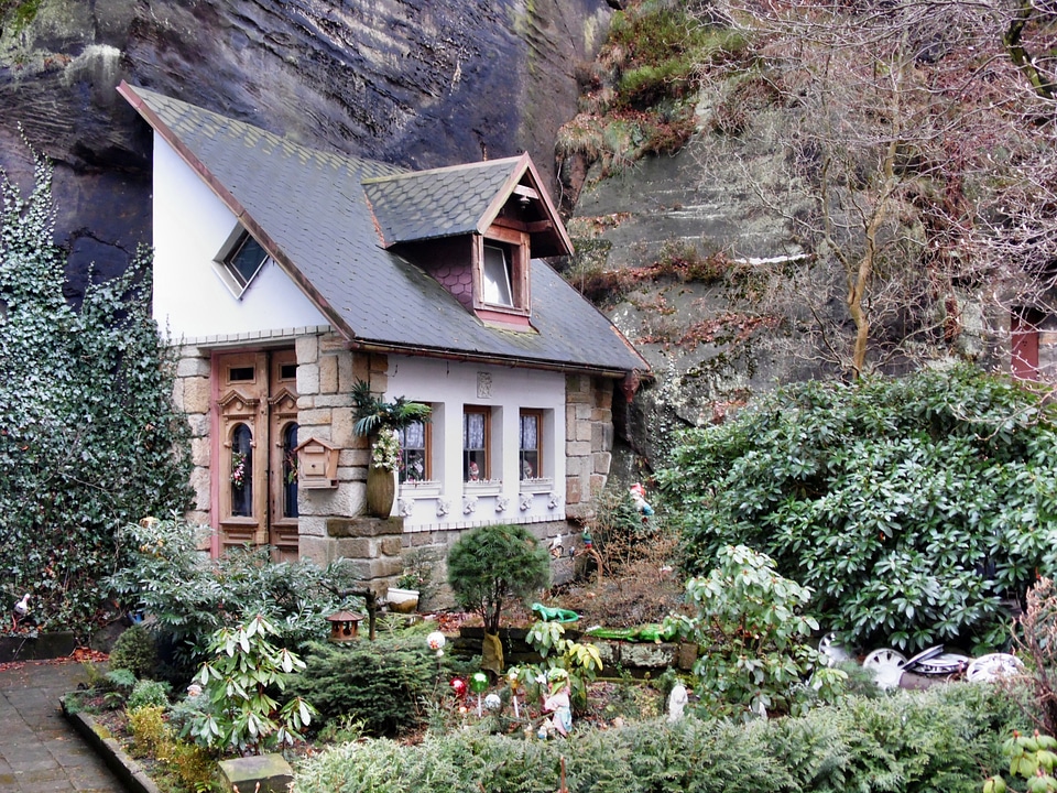 Garden gnome construction architecture