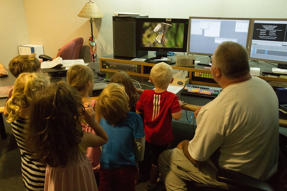 Kids learning about the Monarch butterfly-4