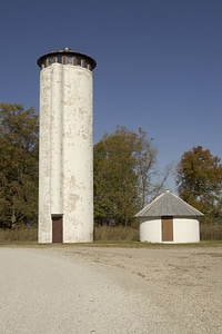 Wildlife observation tower