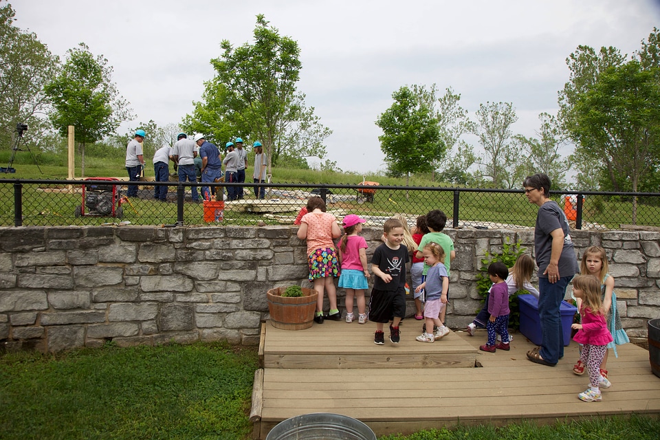 Construction of outdoor classroom-2