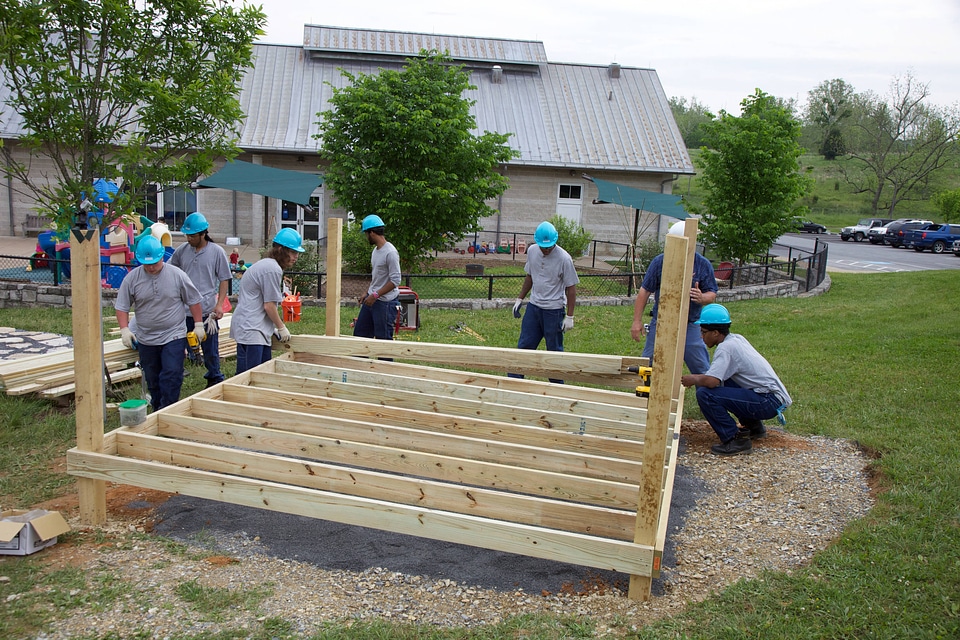 Construction of outdoor classroom-2