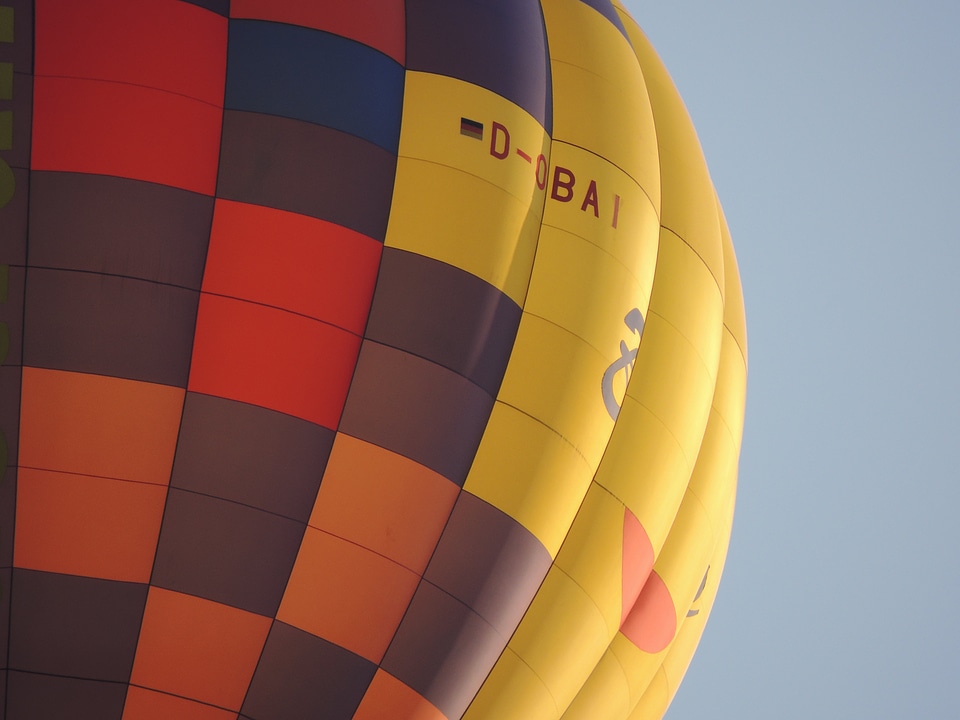 Color tile flight
