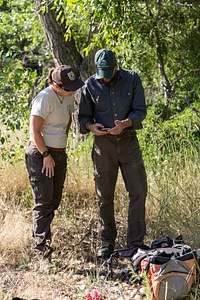 Biologists discuss stream restoration-1