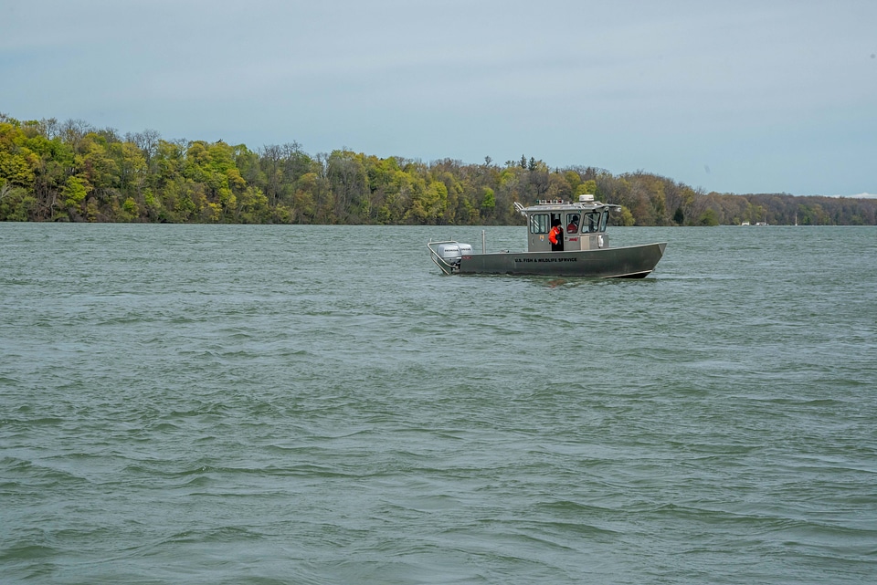 USFWS Fisheries crew in boat-2
