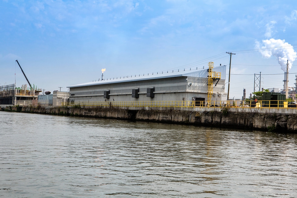 Electric fish barrier-1