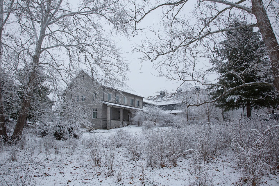 Snow on buildings-3