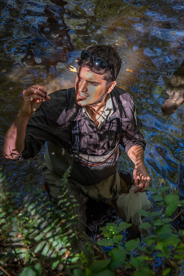 FWS mussel biologist, Jonathan Wardell, releases endangered Carolina Heelsplitter-2