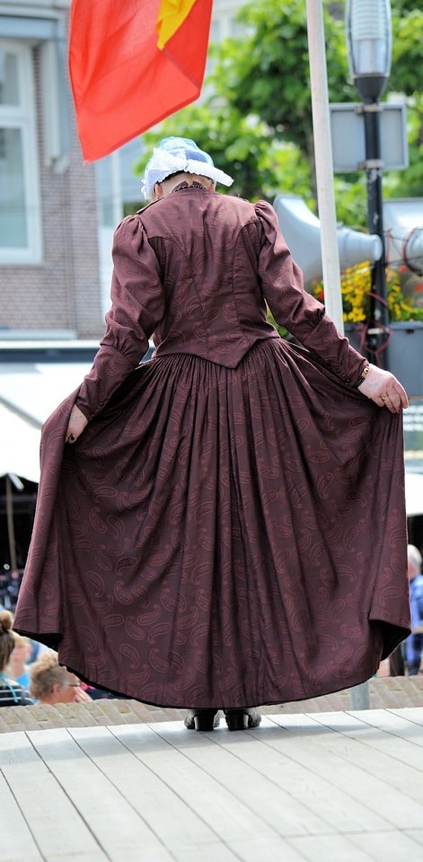 Costume show dutch