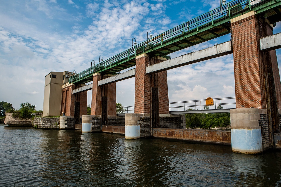 Dam on the Chicago Sanitary and Ship Canal
