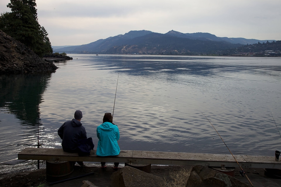 Anglers on the shore-2