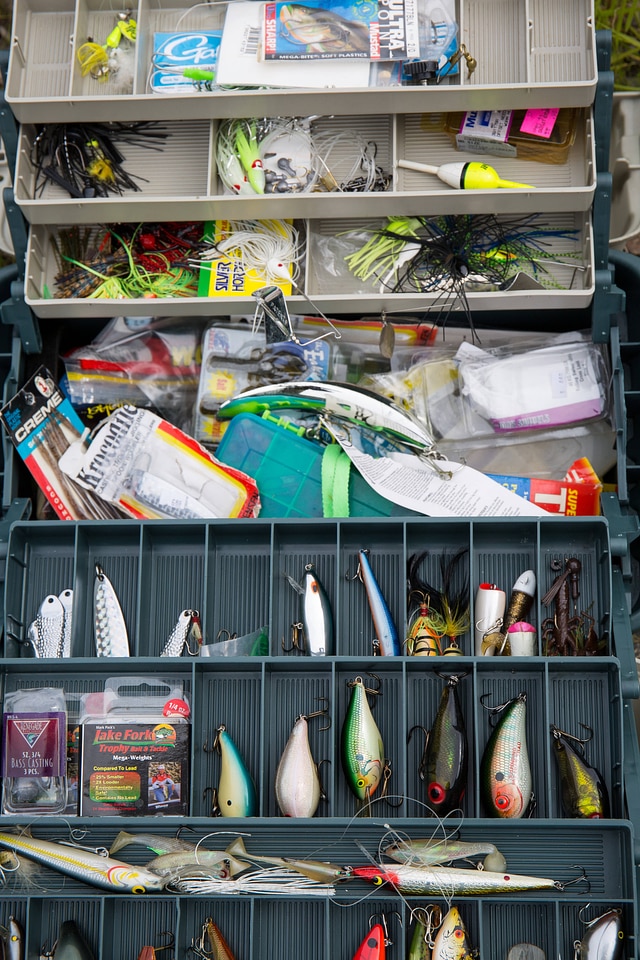 Tacklebox and fishing lures-1