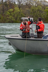 USFWS Fisheries crew in boat-2
