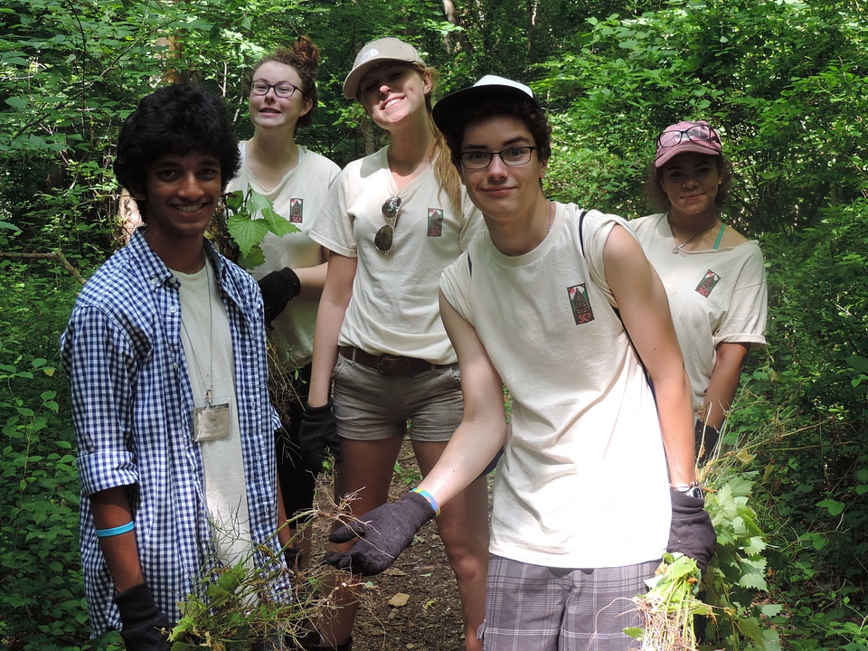 Trail clearing at Cullison Park with SC3 student volunteers