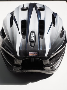 Head protection protection cycling photo