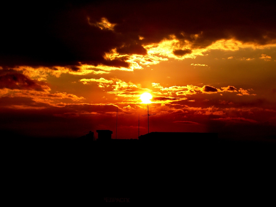 Clouds dark antennas