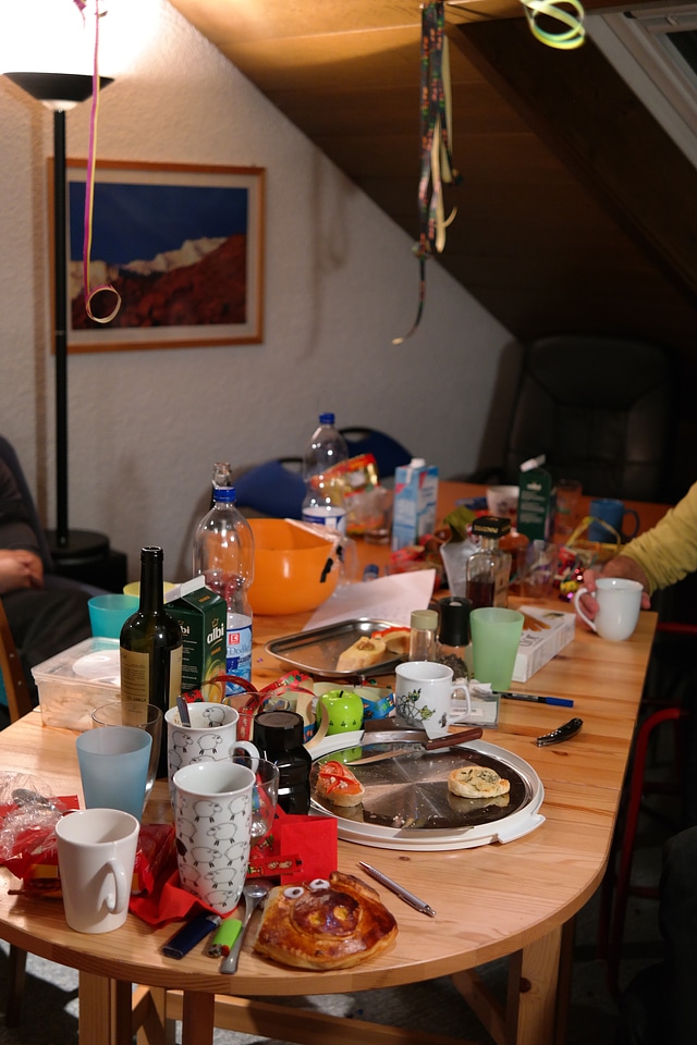 Table chaos clutter