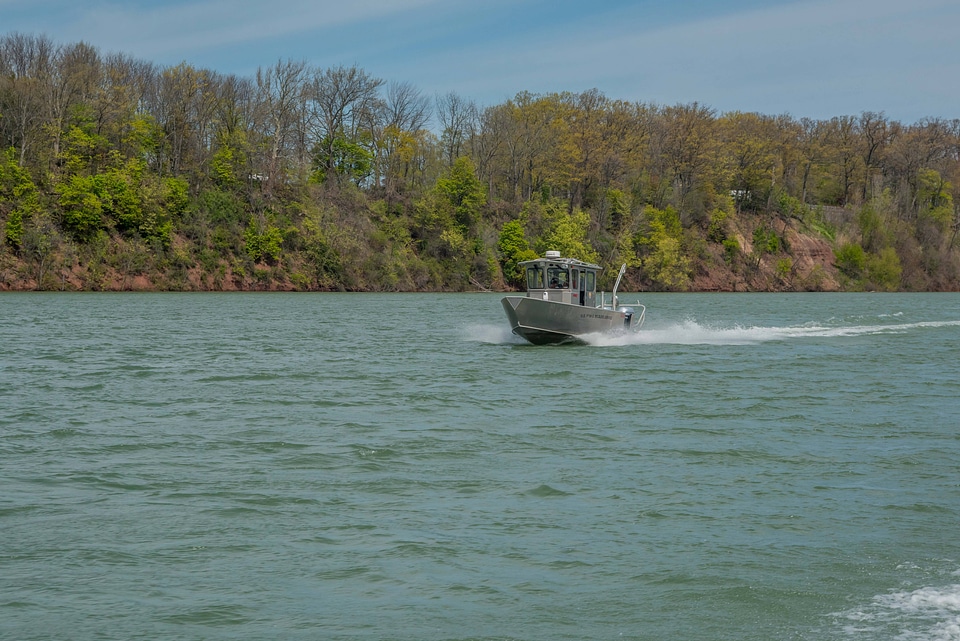 USFWS Fisheries crew in boat-1