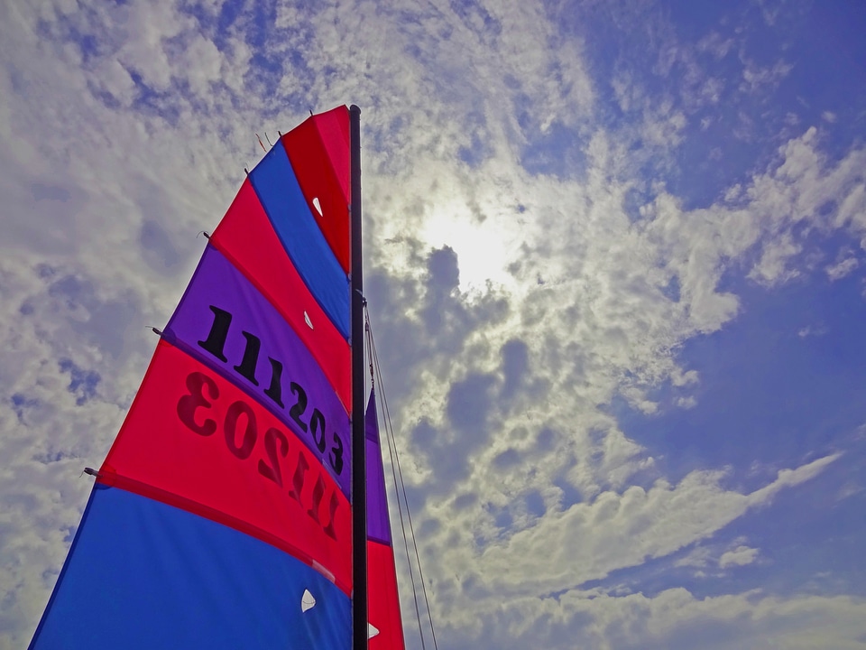 Sailing leisure sun