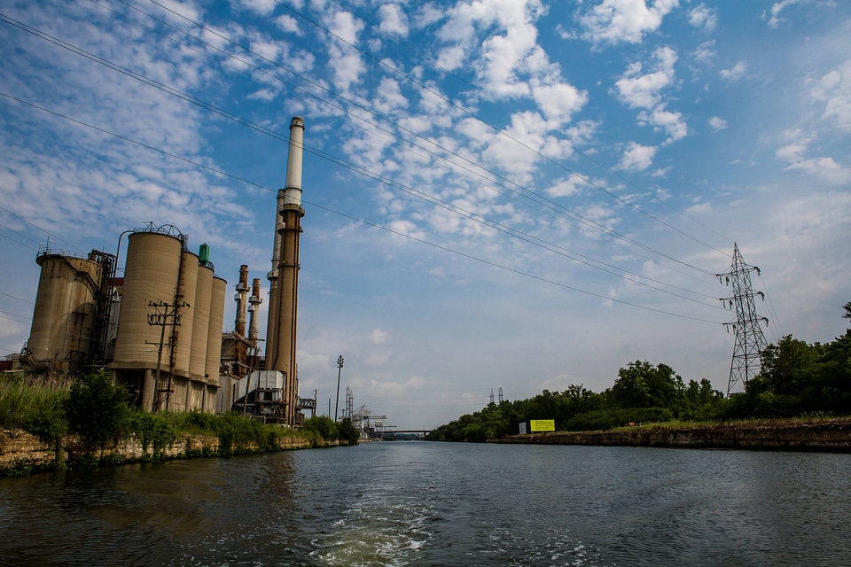 Heavy industry on the Chicago Sanitary and Ship Canal-4