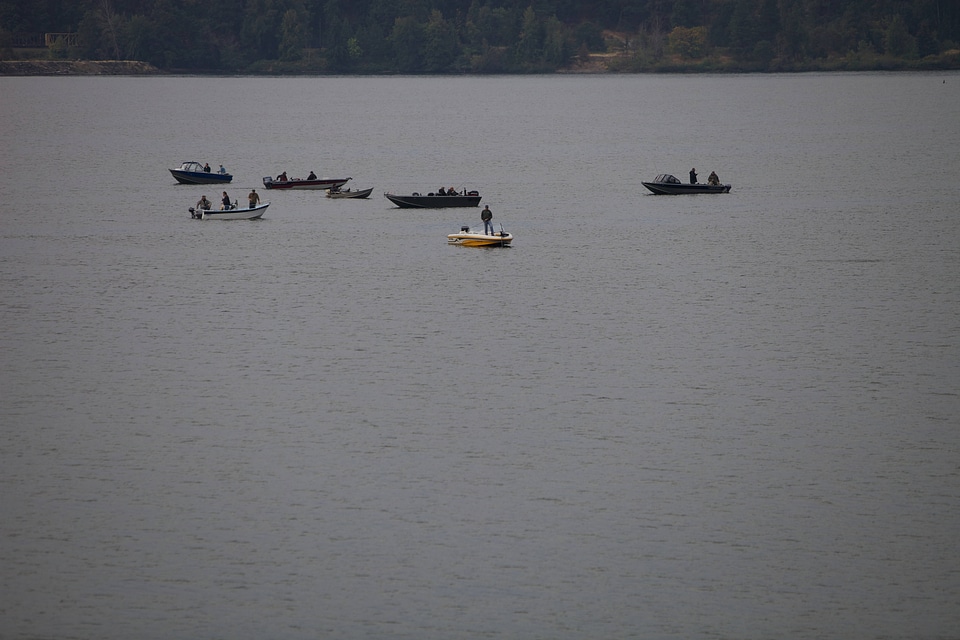 Recreational boating along the Columbia River-1