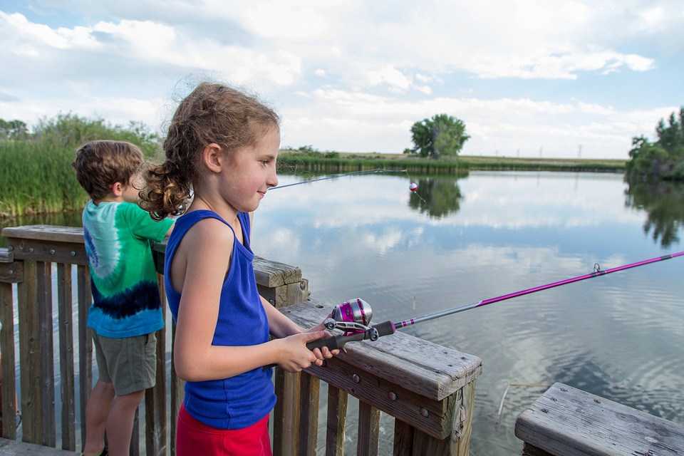 Kids fishing-1