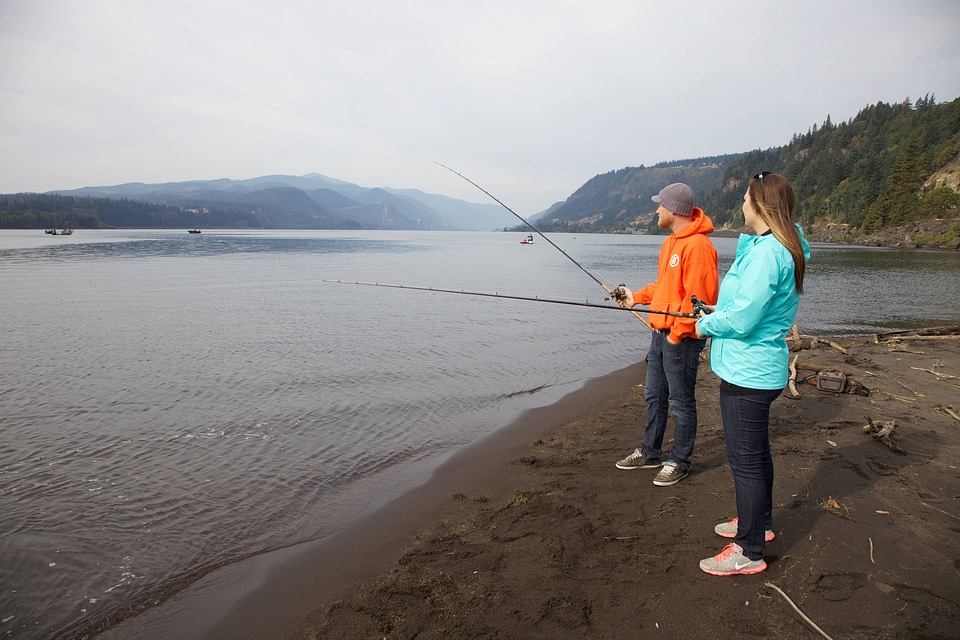 Anglers on the shore-2